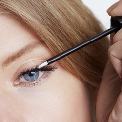 M2 BEAUTÉ BIG SIZE EYELASH ACTIVATING SERUM - Imagen 2